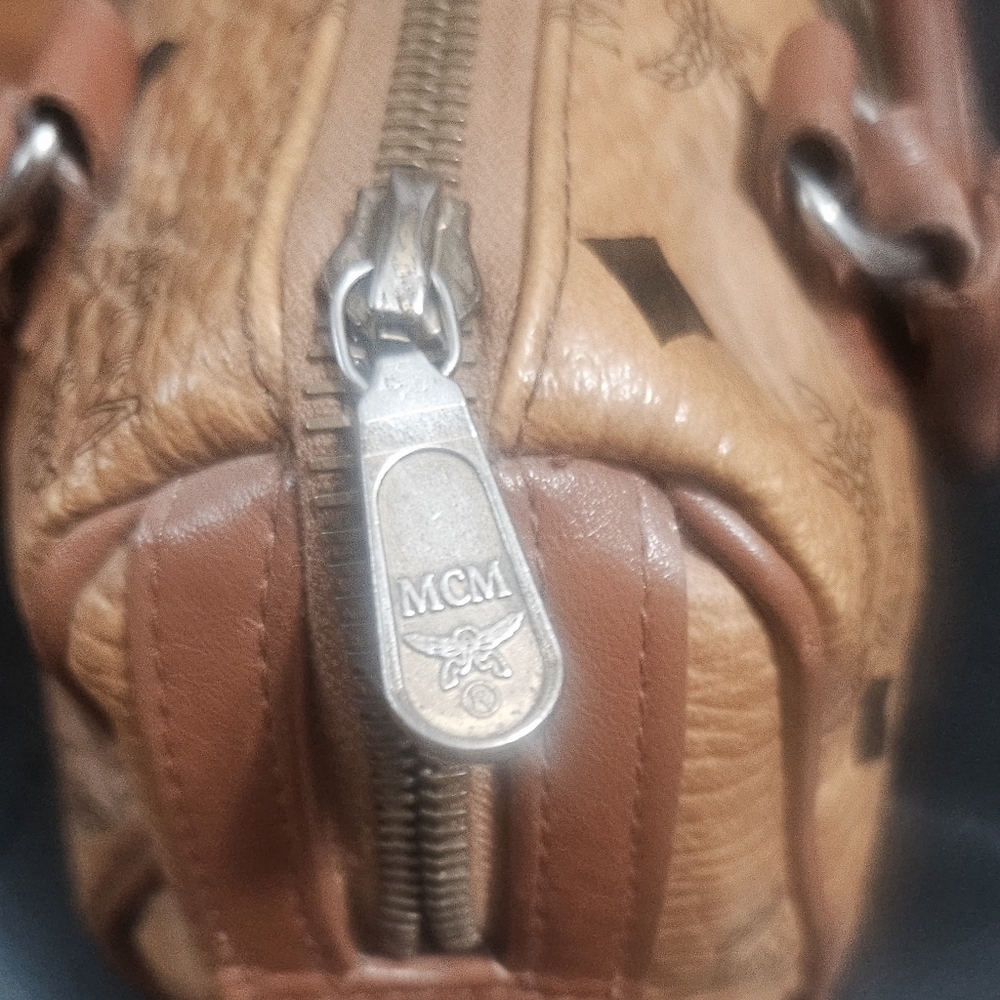 MCM MINI BOSTON BAG (Authentic) - Picture 4 of 8